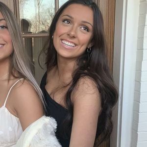 Meet your Posher, Isabelle